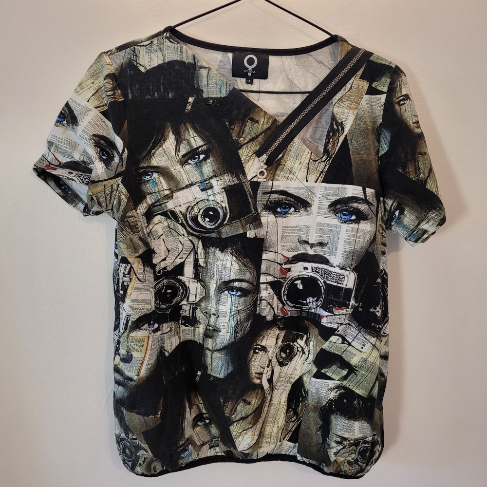 My Soul Graphic Newspaper Photographer Print Tshirt - Size S